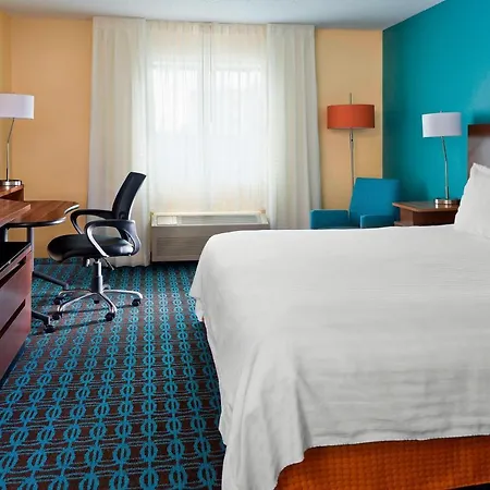 Fairfield Inn & Suites Lexington Keeneland Airport Exterior photo